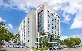 Comfort Inn & Suites Miami International Airport